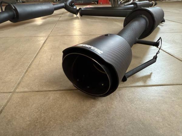 Выхлоп AMG Приора седан/универсал, серия Mute, с монтажным комплектом Выхлоп AMG Приора седан/универсал, серия Mute, с монтажным комплектом