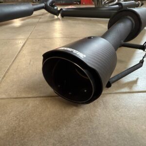 Выхлоп AMG Приора седан/универсал, серия Mute, с монтажным комплектом Выхлоп AMG Приора седан/универсал, серия Mute, с монтажным комплектом