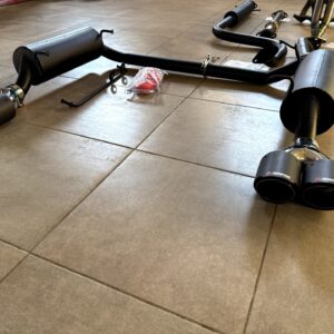 Выхлоп AMG Hyundai Accent 16V, серия Mute, раздвоенные насадки Akrapovic