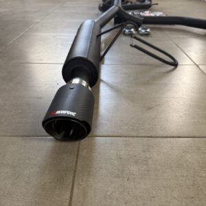 Выхлоп AMG Гранта 8V, раздвоенный, насадки Akrapovic