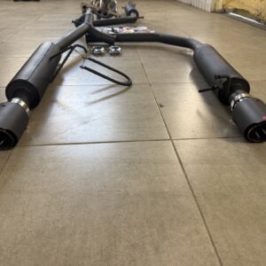 Выхлоп AMG Гранта 8V, раздвоенный, насадки Akrapovic Выхлоп AMG Гранта 8V, раздвоенный, насадки Akrapovic
