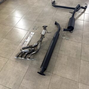 Выхлоп AMG Ford Focus 2 1.8-2.0L, раздвоенный, насадки Akrapovic Выхлоп AMG Ford Focus 2 1.8-2.0L, раздвоенный, насадки Akrapovic